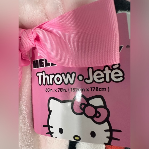 🌸 Hello Kitty Spring throw blanket - Picture 2 of 3